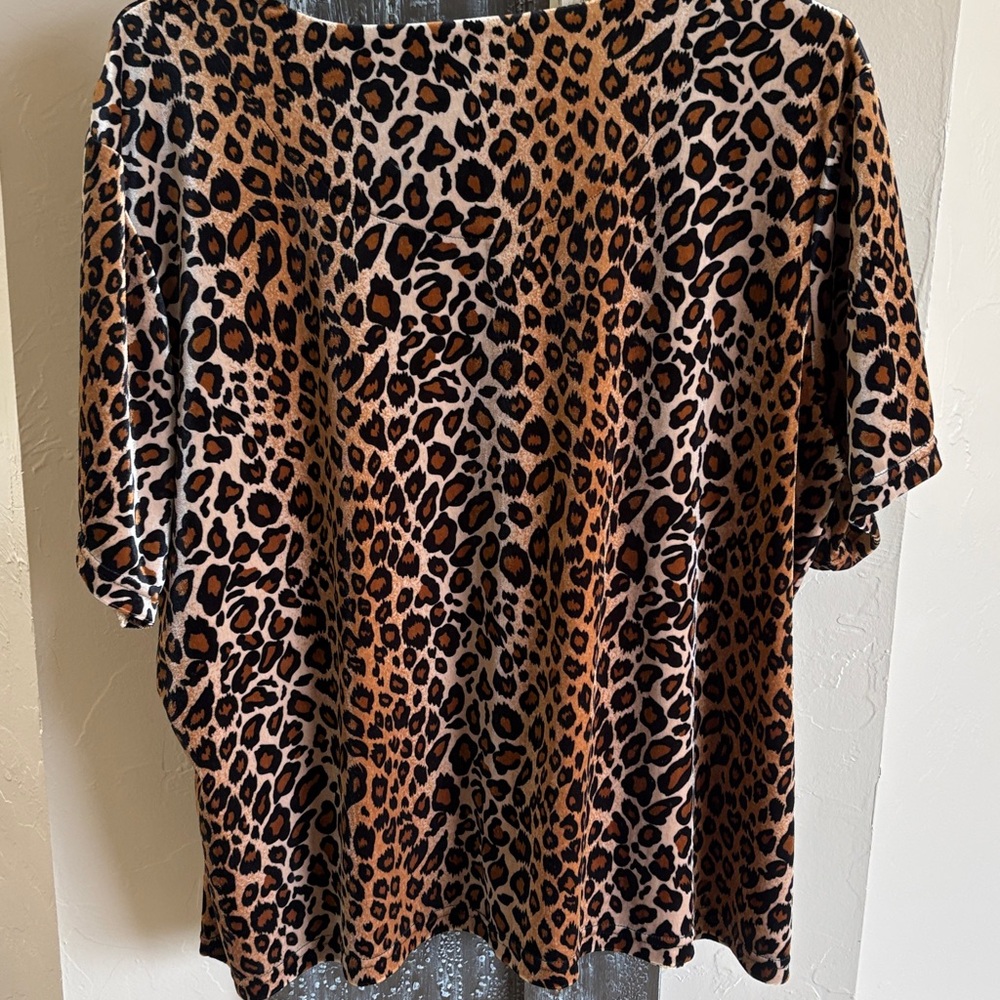 CWC dressy leopard top, 2X - Picture 7 of 8